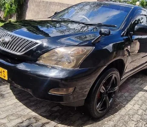 Toyota Harrier Nzuri