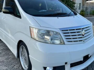 Alphard Nyeupe nzuri