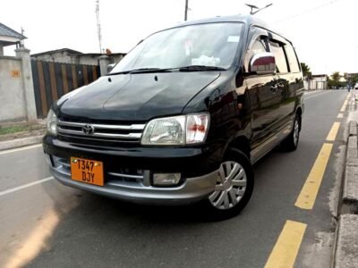 TOYOTA NOAH FULL AC