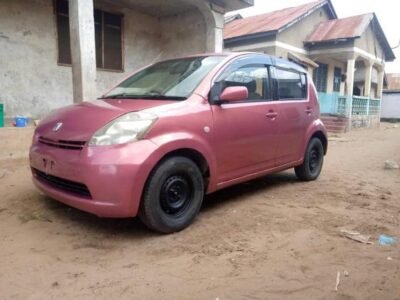 toyota passo red