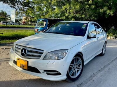 MERCEDES BENZ C CLASS 2010