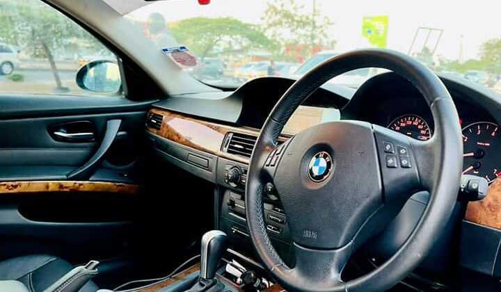 BMW 3 SERIES (320i) | DYE