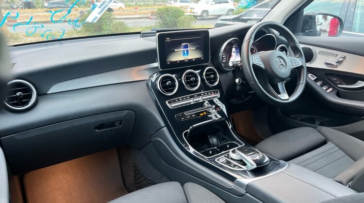 MERCEDES BENZ GLC