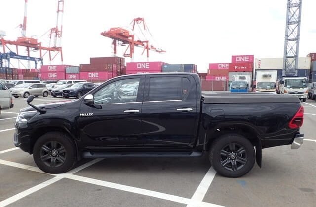 CLEAN USED LHD 2020 TOYOTA HILUX CAB