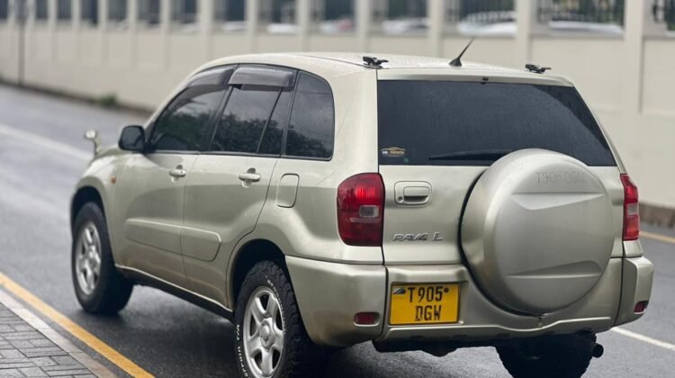 TOYOTA RAV4 4WD