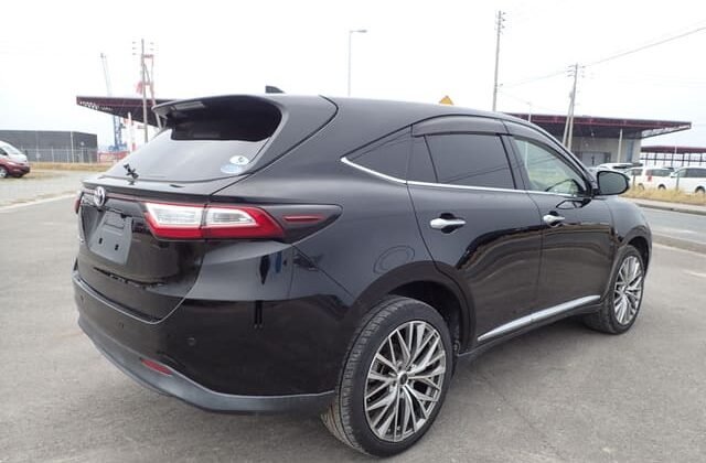 2018 TOYOTA HARRIER PREMIUM