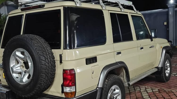 IINAUZWA TOYOTA LANDCRUISER LX PRICE TAG 125,000,000/=