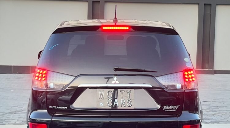 MITSUBISHI OUTLANDER RODEST