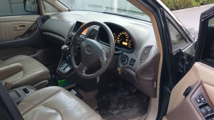 INAUZWA TOYOTA HARRIER 5S PRICE TAG 16.8M